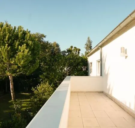 Edles In Architektenvilla Mit Grossem Pool, Sauna, Dachterrasse Und Malerischem Garten