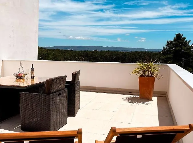 Edles In Architektenvilla Mit Grossem Pool, Sauna, Dachterrasse Und Malerischem Garten شقة *