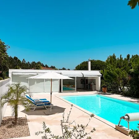 Edles In Architektenvilla Mit Grossem Pool, Sauna, Dachterrasse Und Malerischem Garten *