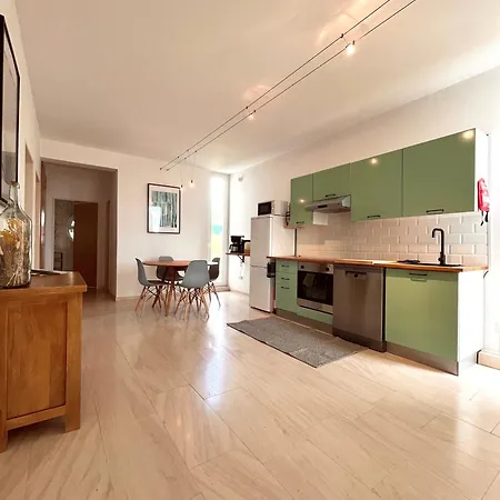 Edles In Architektenvilla Mit Grossem Pool, Sauna, Dachterrasse Und Malerischem Garten Appartement *